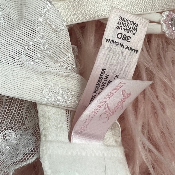 Victoria’s Secret Angels Sequin Embroidered Bra - Picture 2 of 5